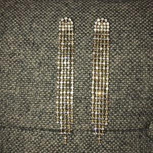 Uterque waterfall drop earring.